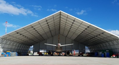 Condors Airbus A320 im mobilen Hangar in Kavala: Kennzeichen D-AICP.