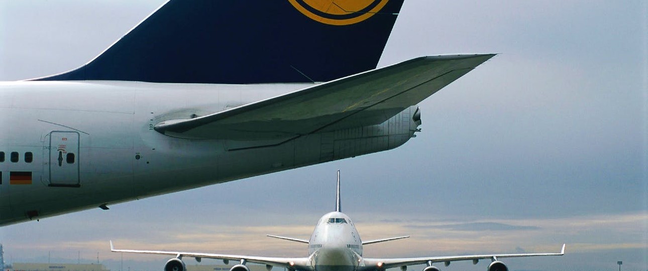 Lufthansa Boeing 747: Acquisitions are forbidden.
