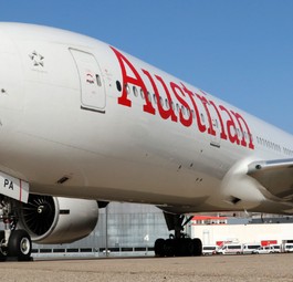 Flugzeug von Austrian Airlines: Die Sommersaison führt zu Stress.