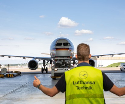 Hier kommt die 98+10, der neue Airbus A321 der Bundeswehr.