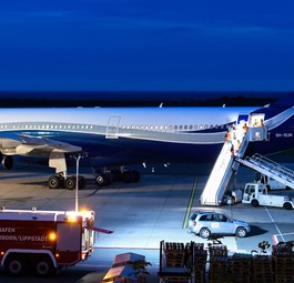 Airbus A340-300 von Hi Fly am Flughafen Paderborn: Der Jet ...