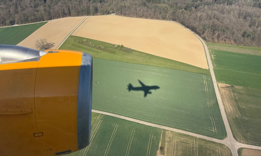 Airbus A320 von Condor im Anflug auf Zürich: Neu auch Städteflüge.