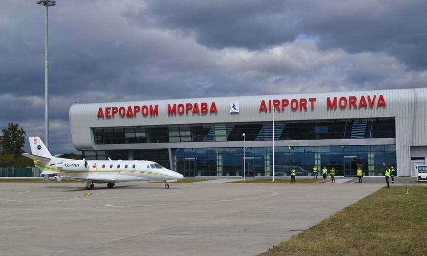 Flughafen Kraljevo: Nichts los.