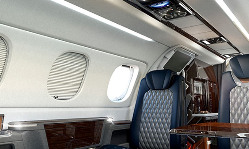 Kabine der Phenom 300E: Futuristisch und geräumig.