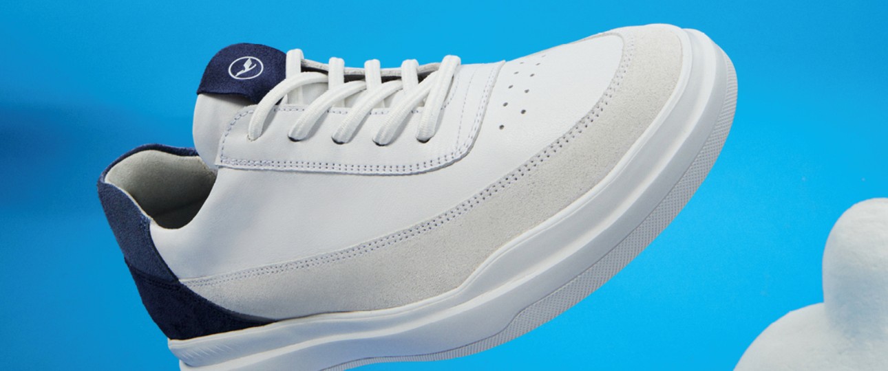 Lufthansa-Sneaker von Lloyd: Wird beworben mit dem Slogan «The Sky is the Limit».