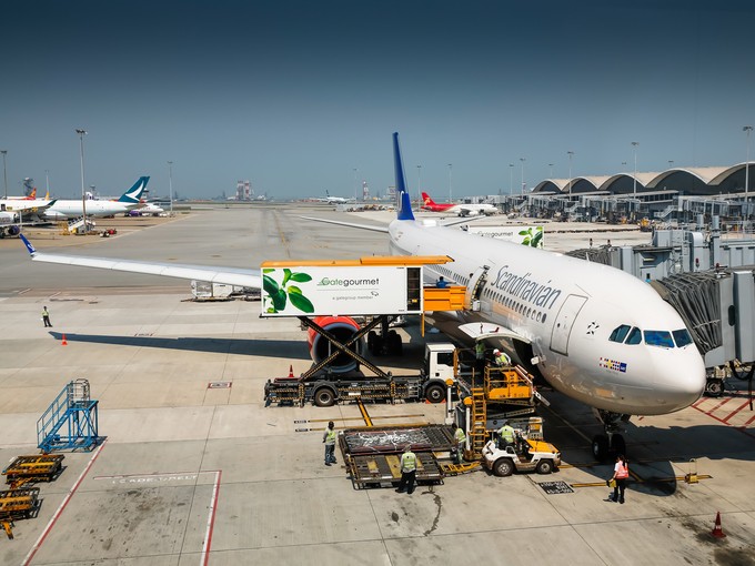 Unser SAS-A330 am Gate in Hongkong