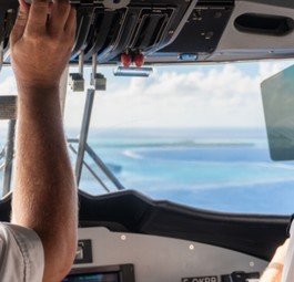 Blick ins Twin-Otter-Cockpit: Air Tetiaroa erhält ein weiteres Flugzeug.