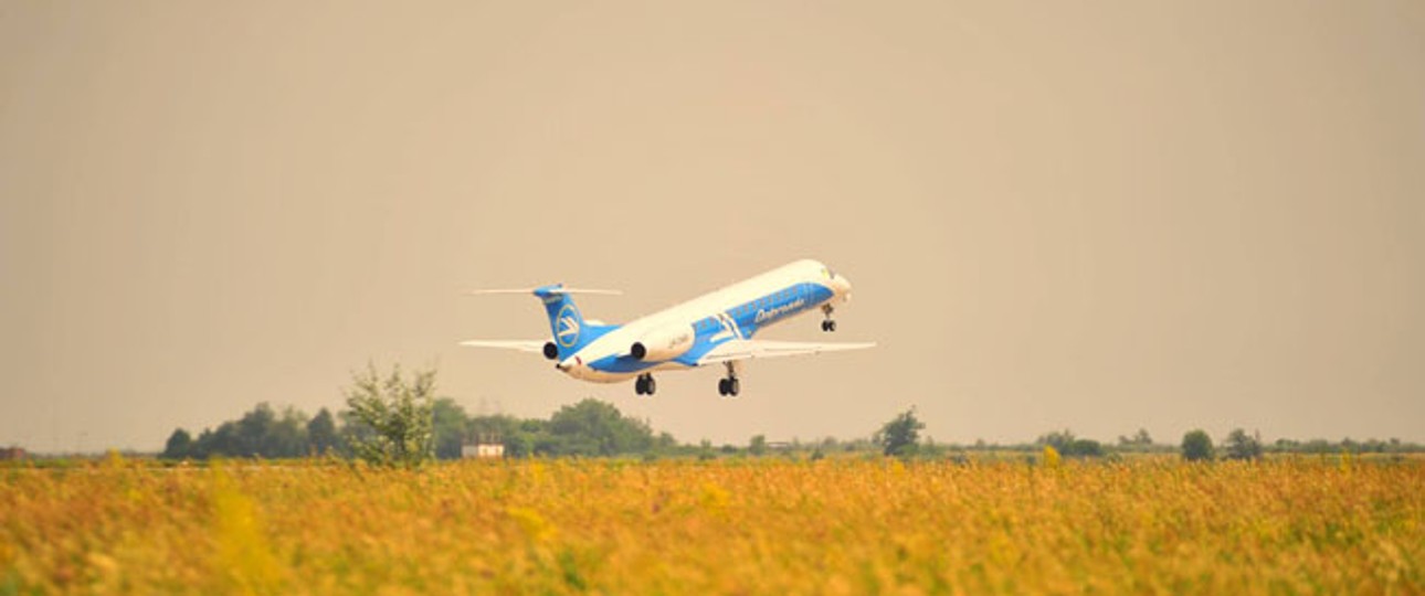 Flieger von Dniproavia: Die Airline schrumpft.