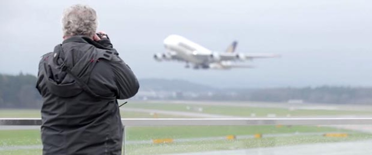 Ernst Lüscher: Fast jeden Tag steht er am Flughafen.