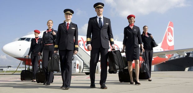 Crew von Air Berlin: Die Besatzungen fliegen künftig neue Strecken.
