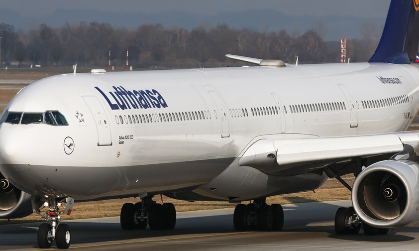 Airbus A340-600 von Lufthansa (Archivbild): Ein Fliegers dieses Typs musste nach Cali ausweichen.