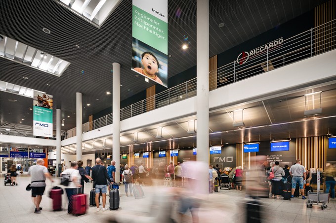 Die Abflughalle des FMO.