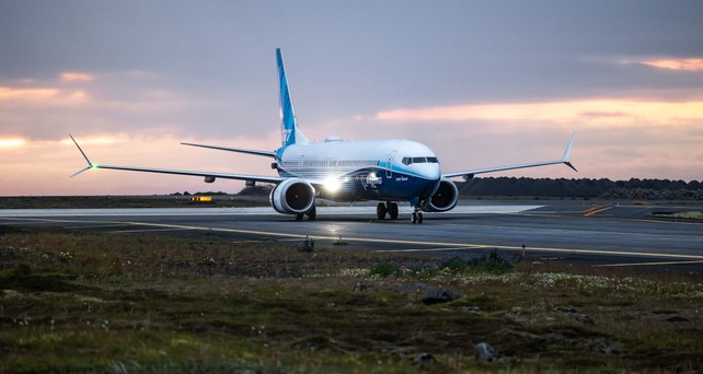 boeing 737 max 10 island