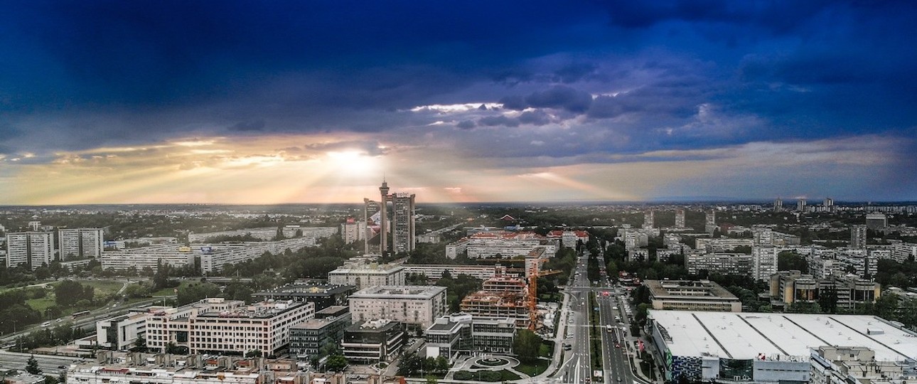 Blick über Neu-Belgrad, das für seine Architektur bekannt ist