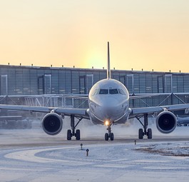 Flugzeug am Airport Rovaniemi: Der Verkehr zieht bald an.