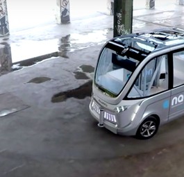 Selbst fahrende E-Busse sollen Passagiere transportieren