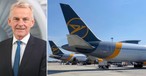 The CEO of Condor, Ralf Teckentrup, and aircraft: Kerosene prices are low at the moment.