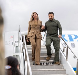 Volodymyr Zelensky und seine Frau nach der Ankunft in New York: Mit dem eigenen Flugzeug unterwegs.