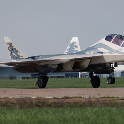 Sukhoi Su-57: Erstflug absolviert.