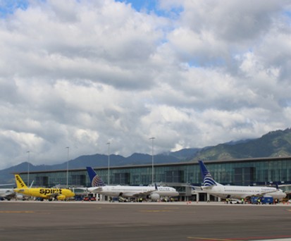 terminal des Aeropuerto Internacional de Palmerola: Mehr Platzt, weniger Risiko.