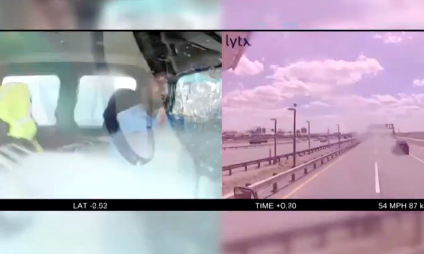 Moment der Kollision: Zum Glück verletzte sich der Fahrer nur leicht.