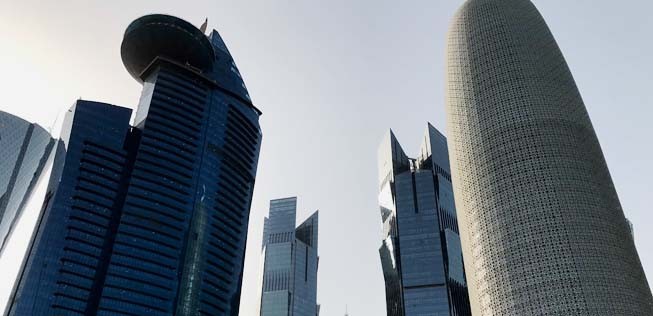 Doha: «Beeindruckendes Stadtbild», «durch glitzernde Wolkenkratzer» geprägt.