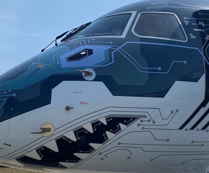 Embraer E190-E2 als Vorführflieger im Hai-Design: Schnappte sich bisher wenige Kunden.