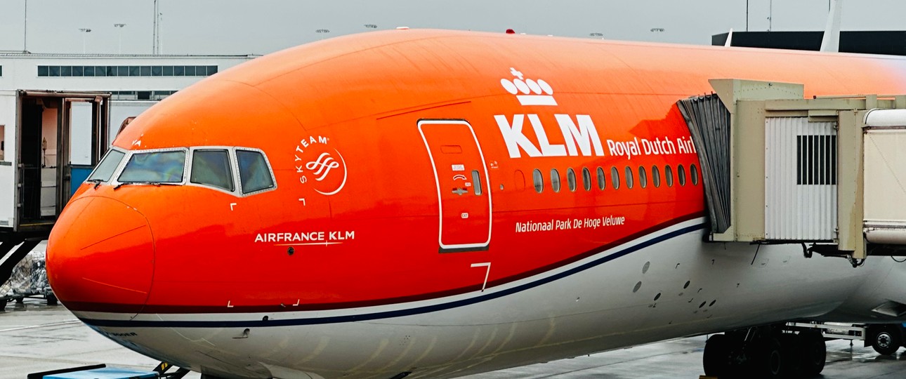 Boeing 777 von KLM in orange - der Farbe der Niederlande: Die Airline wird kritisiert.