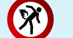 Warnschild: Im Flugzeug nicht angebracht.