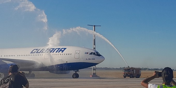 Begrüßung der Il-96 in Havanna.