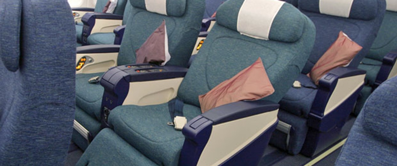 Regional Business Class von Cathay Pacific. Ungefähr so dürfte es in der Zwischenklasse aussehen.