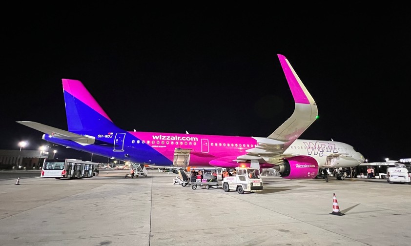 Airbus A321 Neo von Wizz Air: Die Ungarn verlegen für zwei Monate zahlreiche Flüge von Dortmund nach Köln.