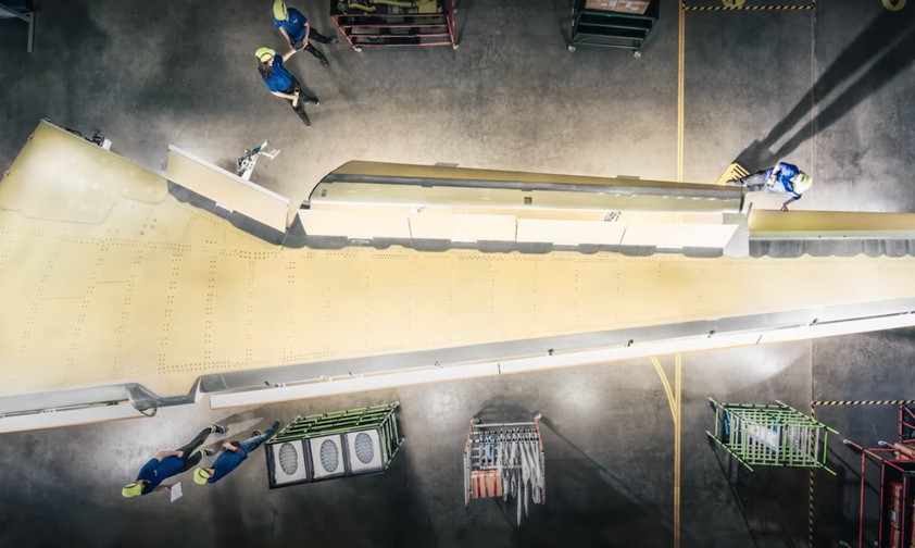 Video von Spirit Aerosystems: Zeigt, wie in Belfast Airbus-A220-Flügel entstehen.