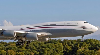 Boeing 747-8 mit dem Kennzeichen A7-HBJ: Bekommt sie Donald Trump als Übergangs-Air Force One?