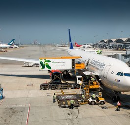 Unser SAS-A330 am Gate in Hongkong