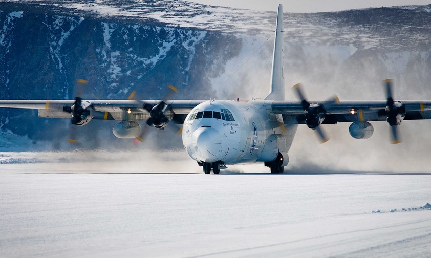 Lockheed L-382 Hercules von ASL: Dieses Flugzeug fliegt vor allem humanitäre Einsätze.