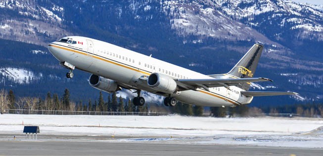 Boeing 737-400 von Flair Airlines: Befördern schon jetzt New-Leaf-Passagiere.