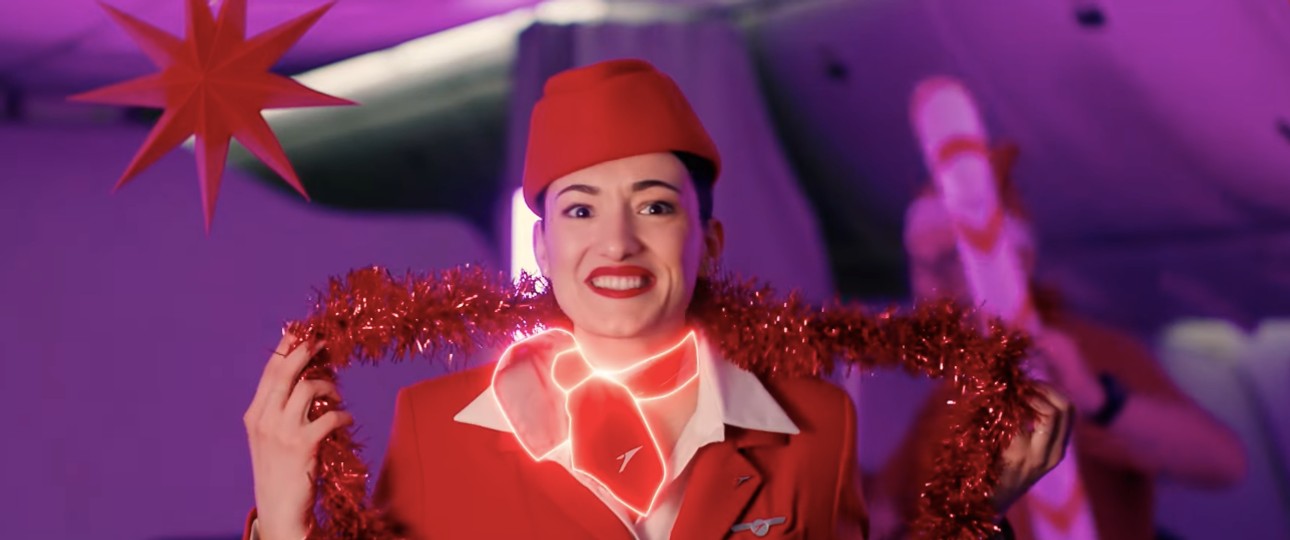 Ausschnitt aus dem Musikvideo von Austrian Airlines: Fröhliche Flynachten.
