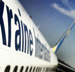 Flugzeug von Ukraine International Airlines: Ein Jet der Airline wurde nach der Landung beschädigt.