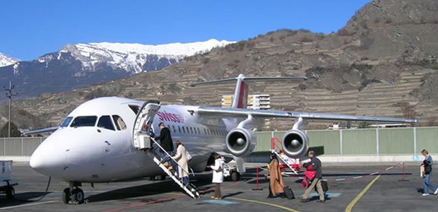 Avro RJ100 am Sion International Airport: Andere Flieger dürfen nicht regelmäßig hinfliegen.