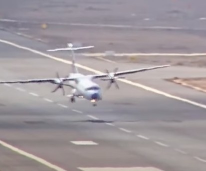 ATR 72 hüpft in Lanzarote über die Piste