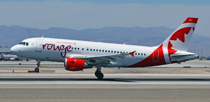 Im Dezember 2021 hat Air Canada Rouge nach einer pandemiebedingten anderthalbjährigen Pause den Airbus A319 mit dem Kennzeichen C-FYNS wieder in Betrieb genommen. Das Flugzeug ist 26,2 Jahre alt.