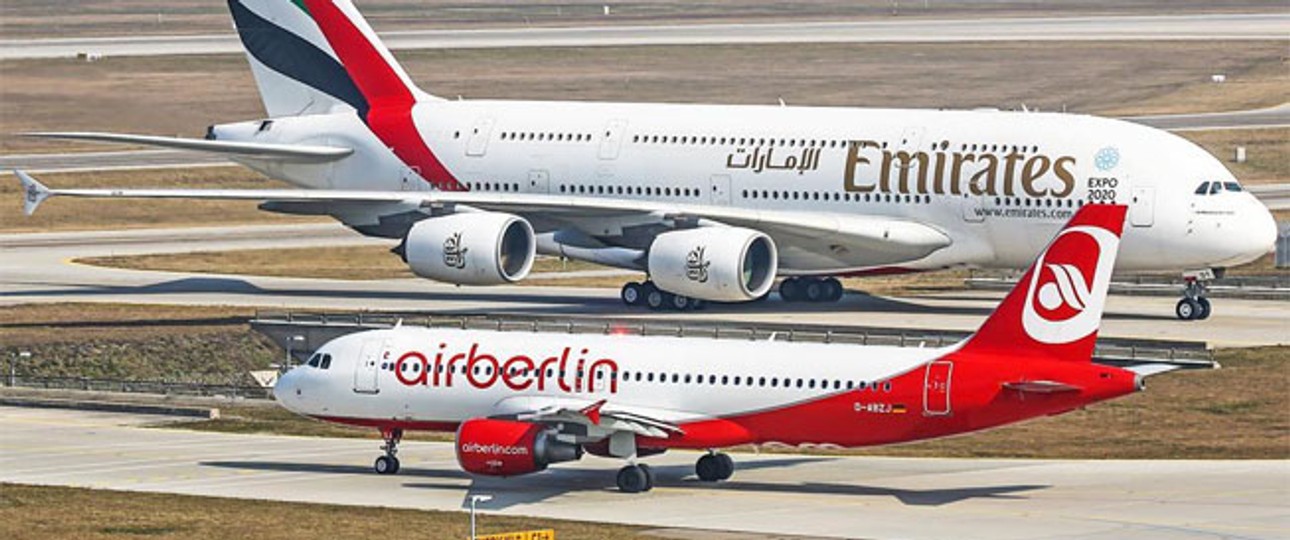 Airbus A380 von Emirates und Airbus A320 von Air Berlin: Größe zählt nicht, sagt sich die deutsche Fluglinie.