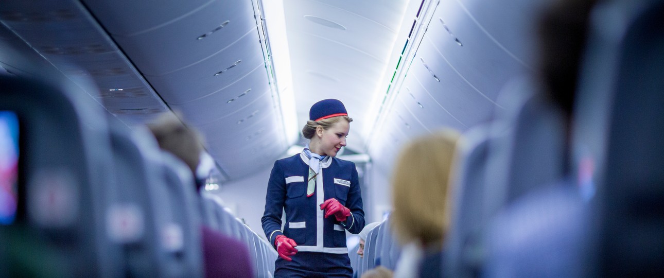 Flugbegleiterin von Norwegian: nur keine Ballerinas!