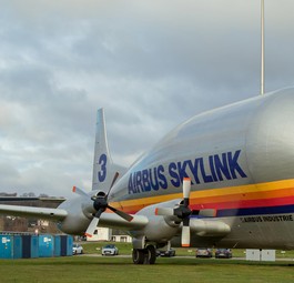 Super Guppy: Ein Exemplar ist bei Airbus in Hamburg ausgestellt.