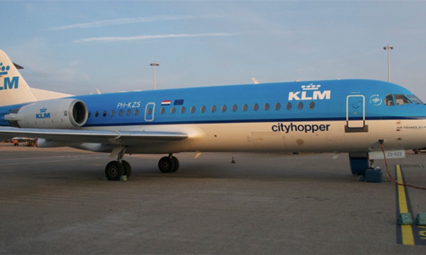 Fokker 70 von KLM mit der Kennung PH-KZS im Jahr 2013: Soll mittlerweile zu Wayra Perú gehören und als OB-2153-P abheben.