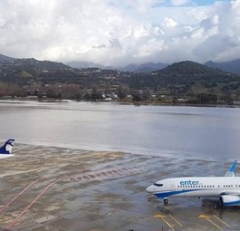 Flughafen Ajaccio: Unter Wasser.