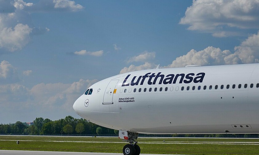 Airbus A340-Lufthansa: Weitere Ehrenrunde.