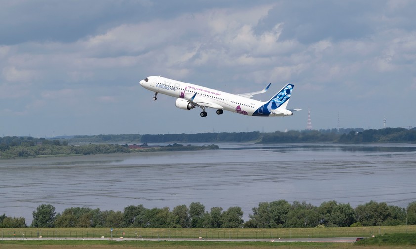 Airbus A321 XLR beim Erstflug 2022: Lufthansa denkt über das Flugzeug nochmal nach.