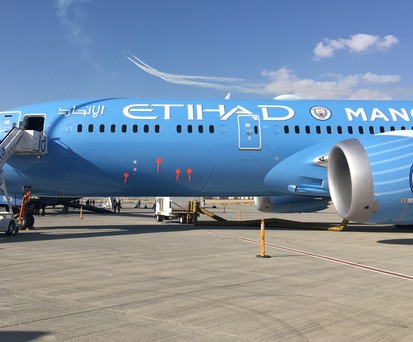 Boeing 787 von Etihad: Die Airline sponsort Manchester City seit 2009.